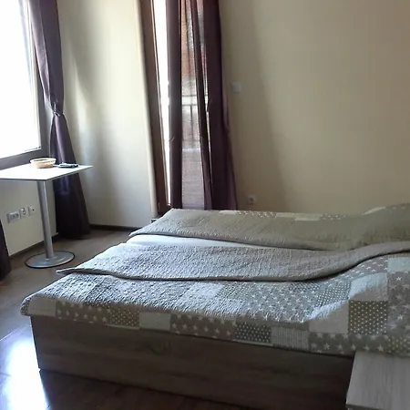 Flora Beach 1 Daire Burgaz