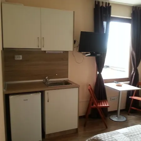 Daire Flora Beach 1 *
